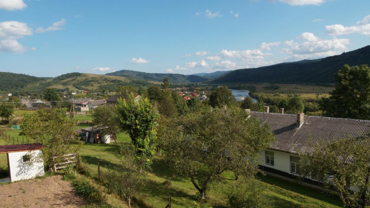 U Dvori Otel Podgorodtsy Dış mekan fotoğraf
