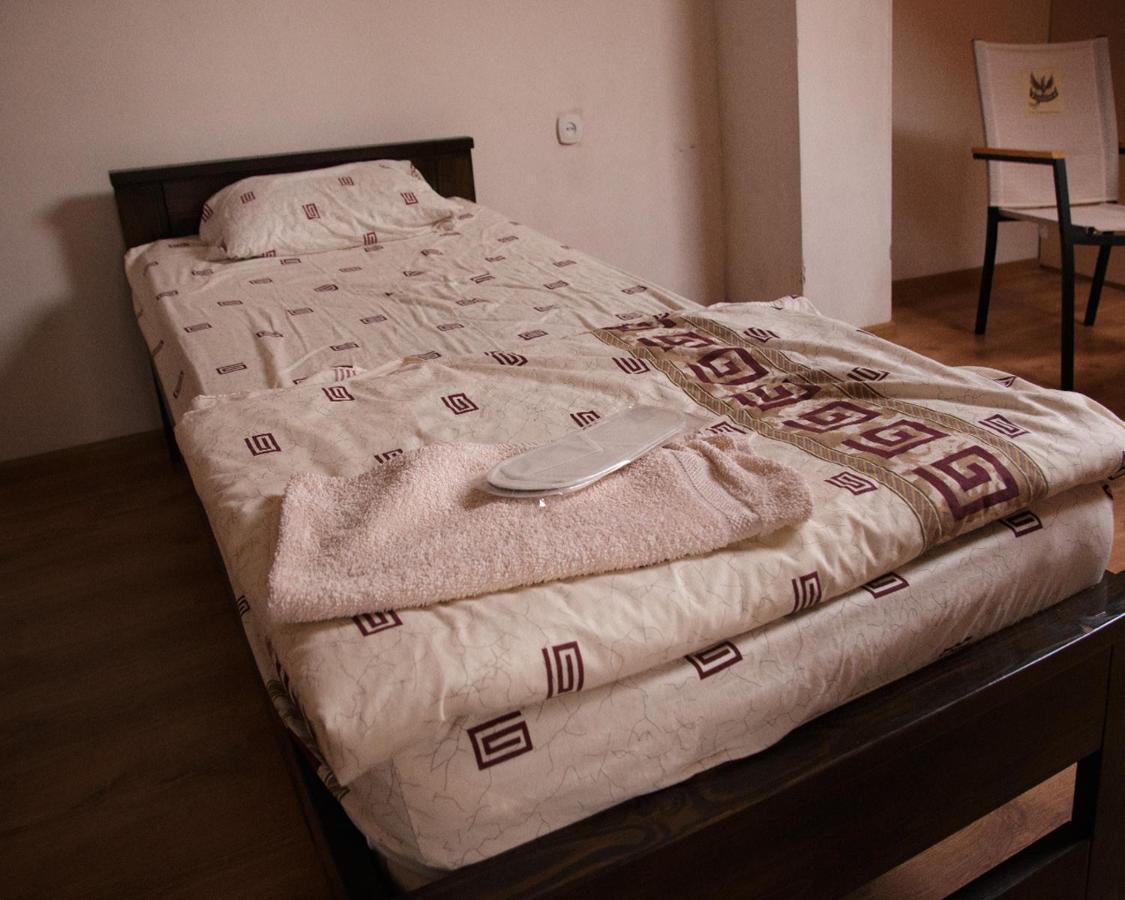 U Dvori Otel Podgorodtsy Dış mekan fotoğraf
