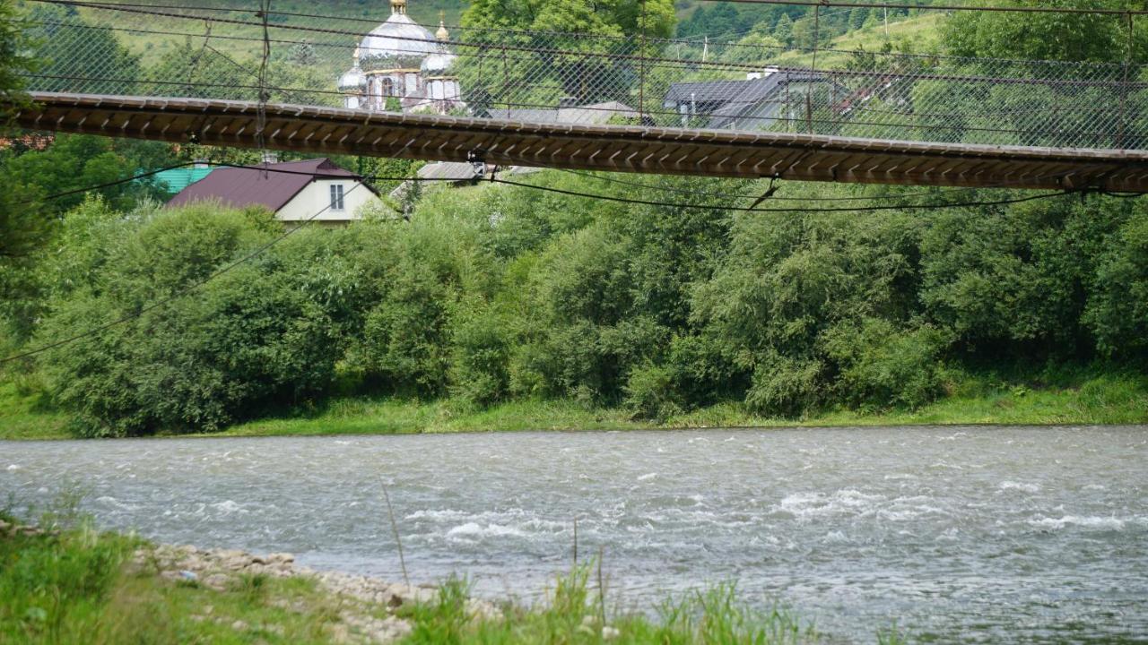 U Dvori Otel Podgorodtsy Dış mekan fotoğraf