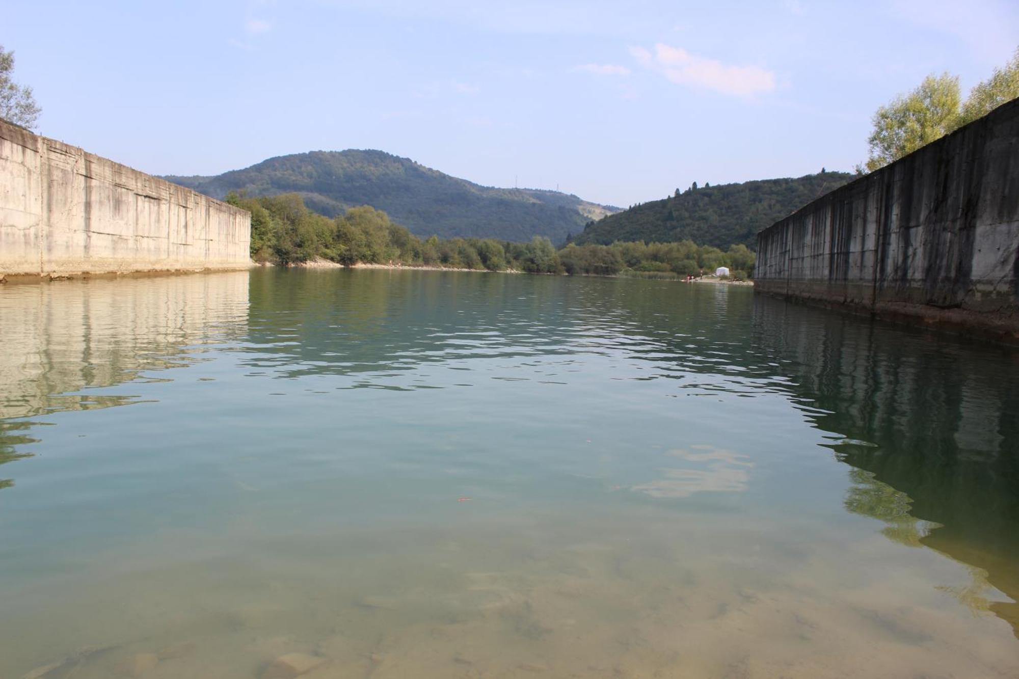 U Dvori Otel Podgorodtsy Dış mekan fotoğraf